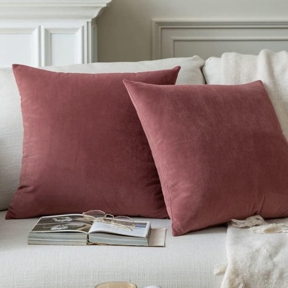 Set of 2 Mauve Soft Velvet Pillow Covers 18" Rose Pink Square Zip New - Picture 1 of 10